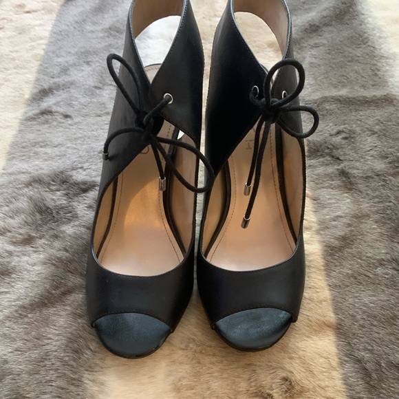 Front Tie Heels - Picture 3 of 9